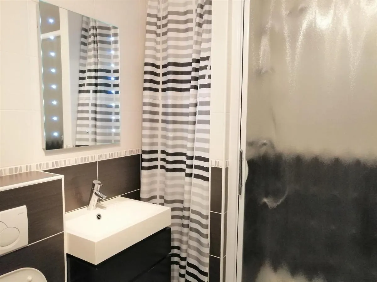 Charmant 2 Pieces Renove Pres Des Pistes A Morillon, 4 Pers, Parking, Animaux Acceptes - Fr-1-412-49 Apartment Morillon